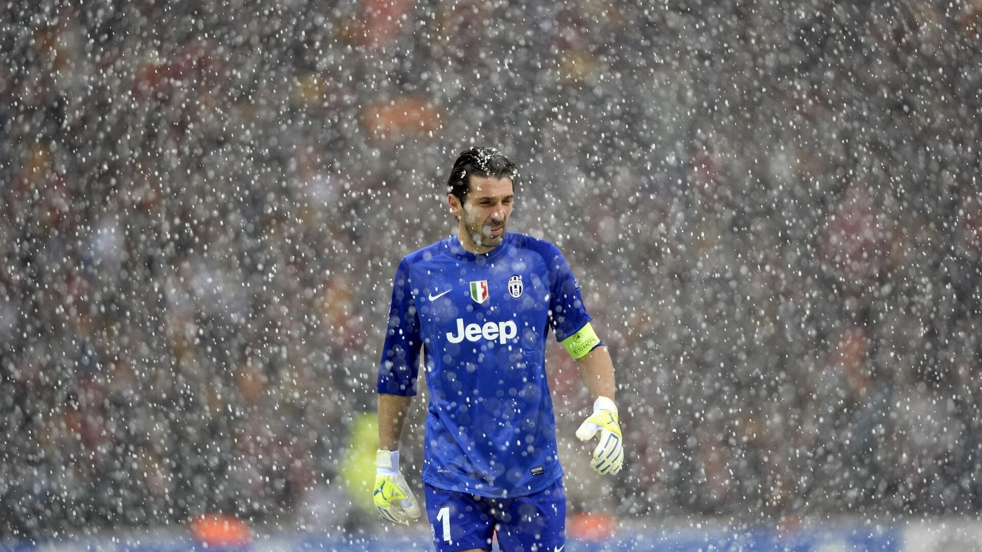 《【幕后揭秘】职业选手的日常训练与心态调节》，职业选手日常训练方法